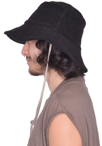 RICK OWENS MEN KNITTED BEACH HAT BLACK SS25 | DOSHABURI Online Shop