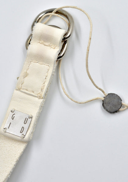 100% bison full grain leather, Unisex belt in white with double D-buckle closure 