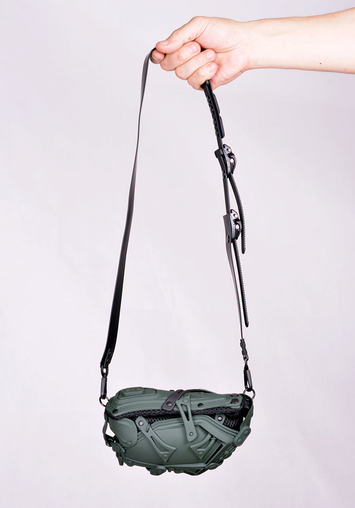 INNERRAUM SMARTPHONE BAG GREEN MATT/BLACK FW20 | DOSHABURI Shop